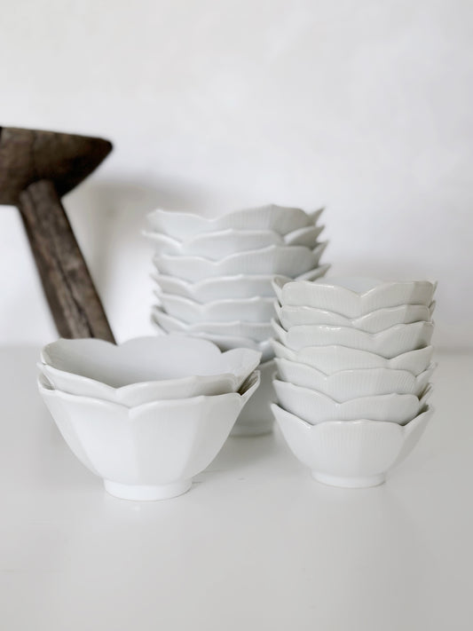 Midcentury Lotus Bowl Set